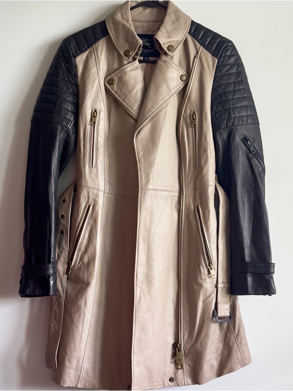 Burberry Women's Beige & Black Belted Quilted Trench Coat Pockets Size 38 - Picture 2 of 9